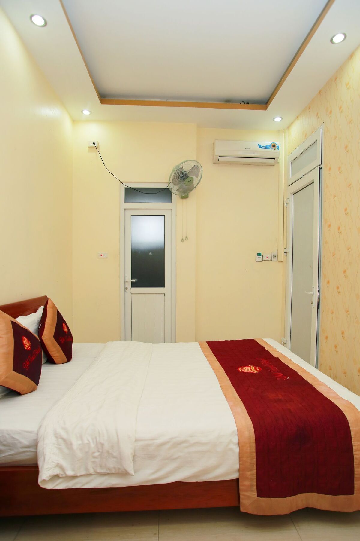 Reddoorz Near Hanoi Railway Station Kültér fotó