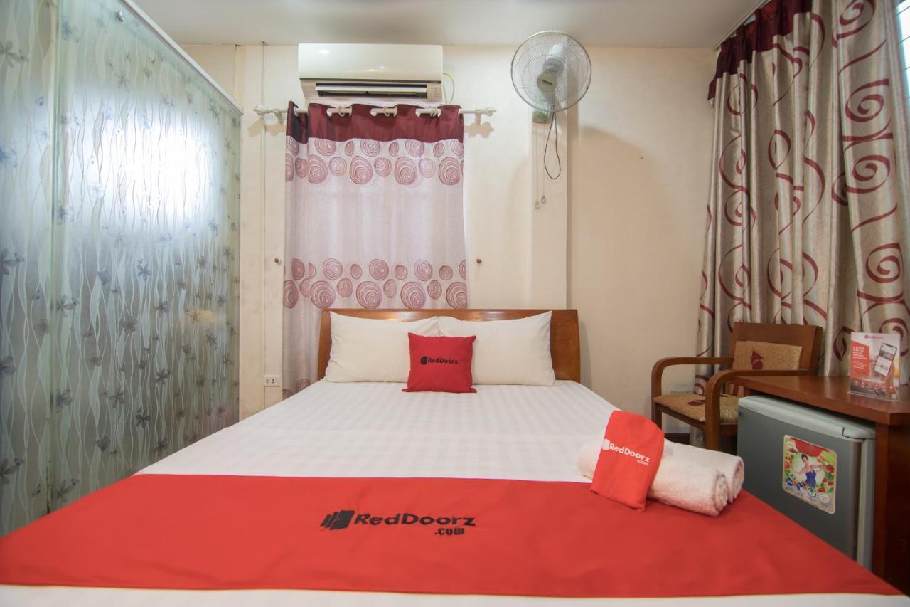 Reddoorz Near Hanoi Railway Station Kültér fotó
